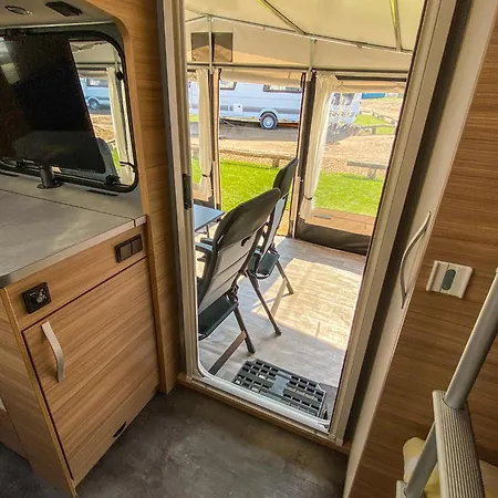 George Glamper Kuestenkind * Belau